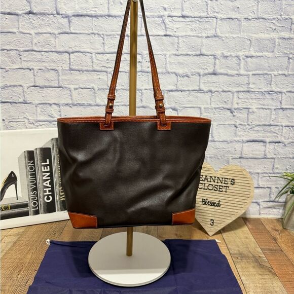 Dooney & Bourke Saffiano Leather Leisure Shopper - Picture 11 of 15